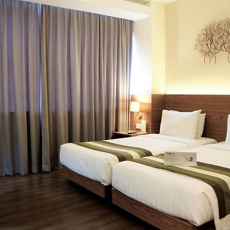 Grand Whiz Poins Simatupang Jakarta Extérieur photo