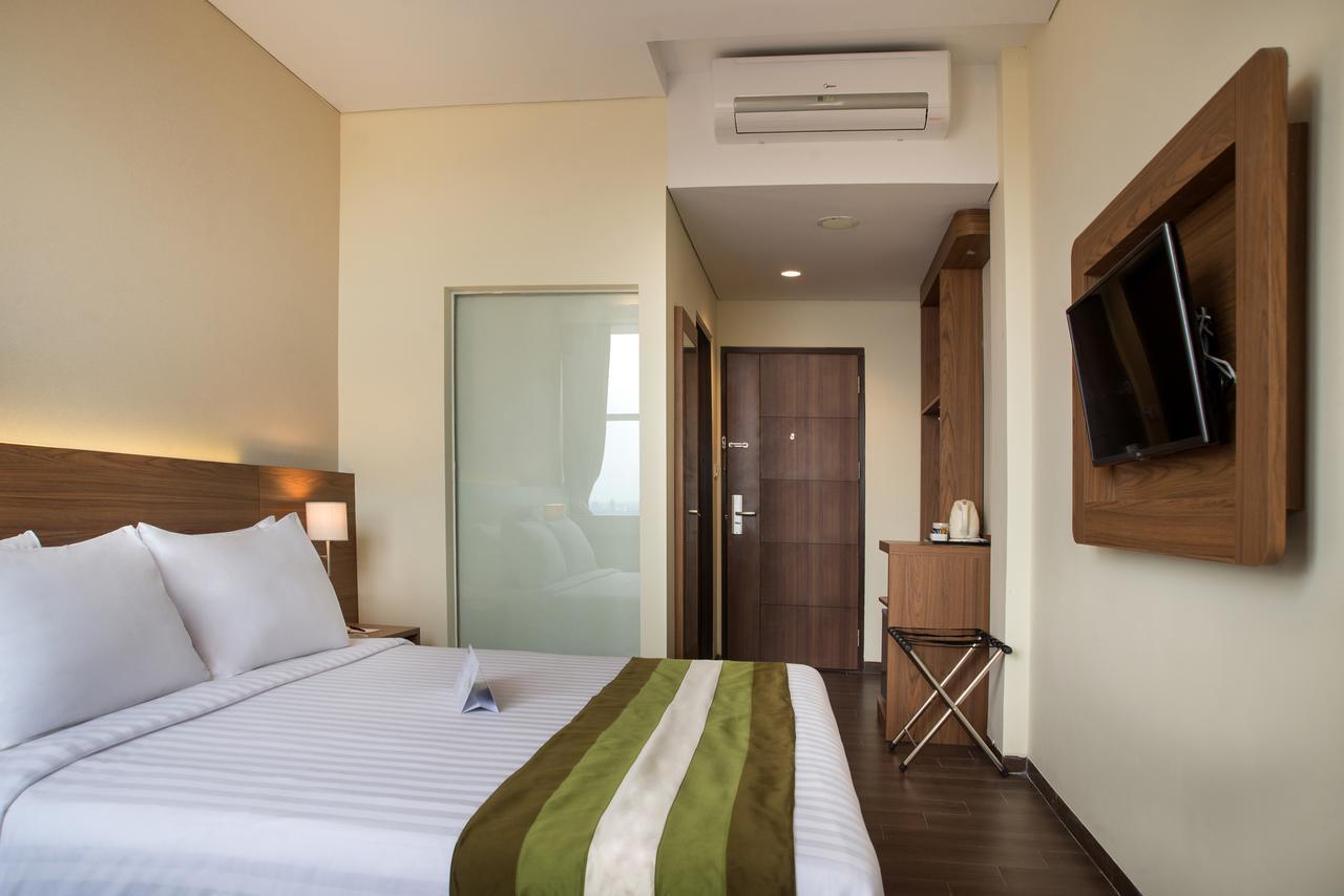 Grand Whiz Poins Simatupang Jakarta Extérieur photo