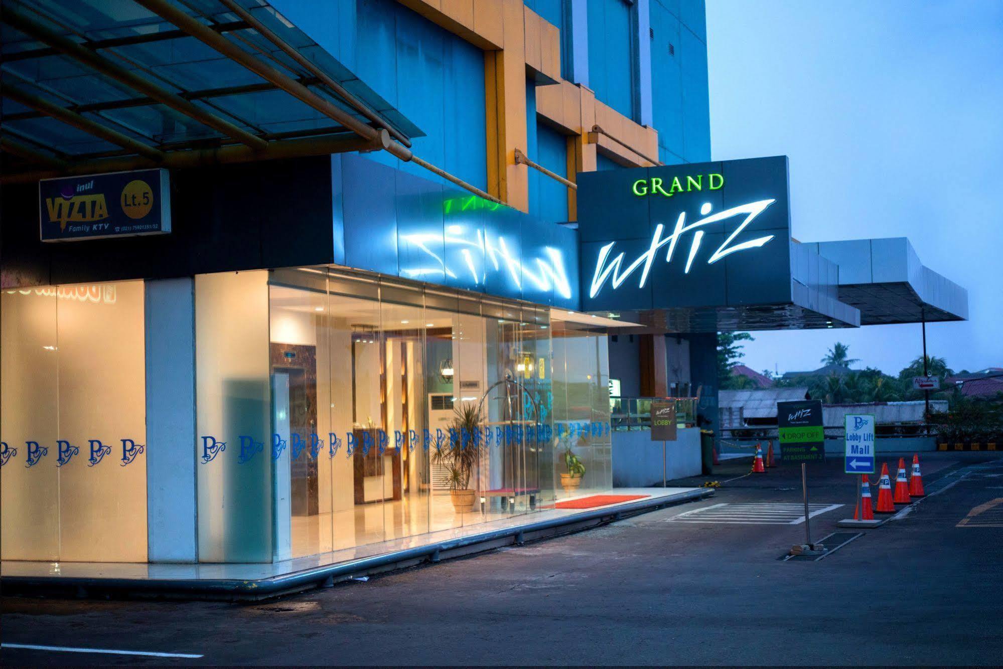 Grand Whiz Poins Simatupang Jakarta Extérieur photo