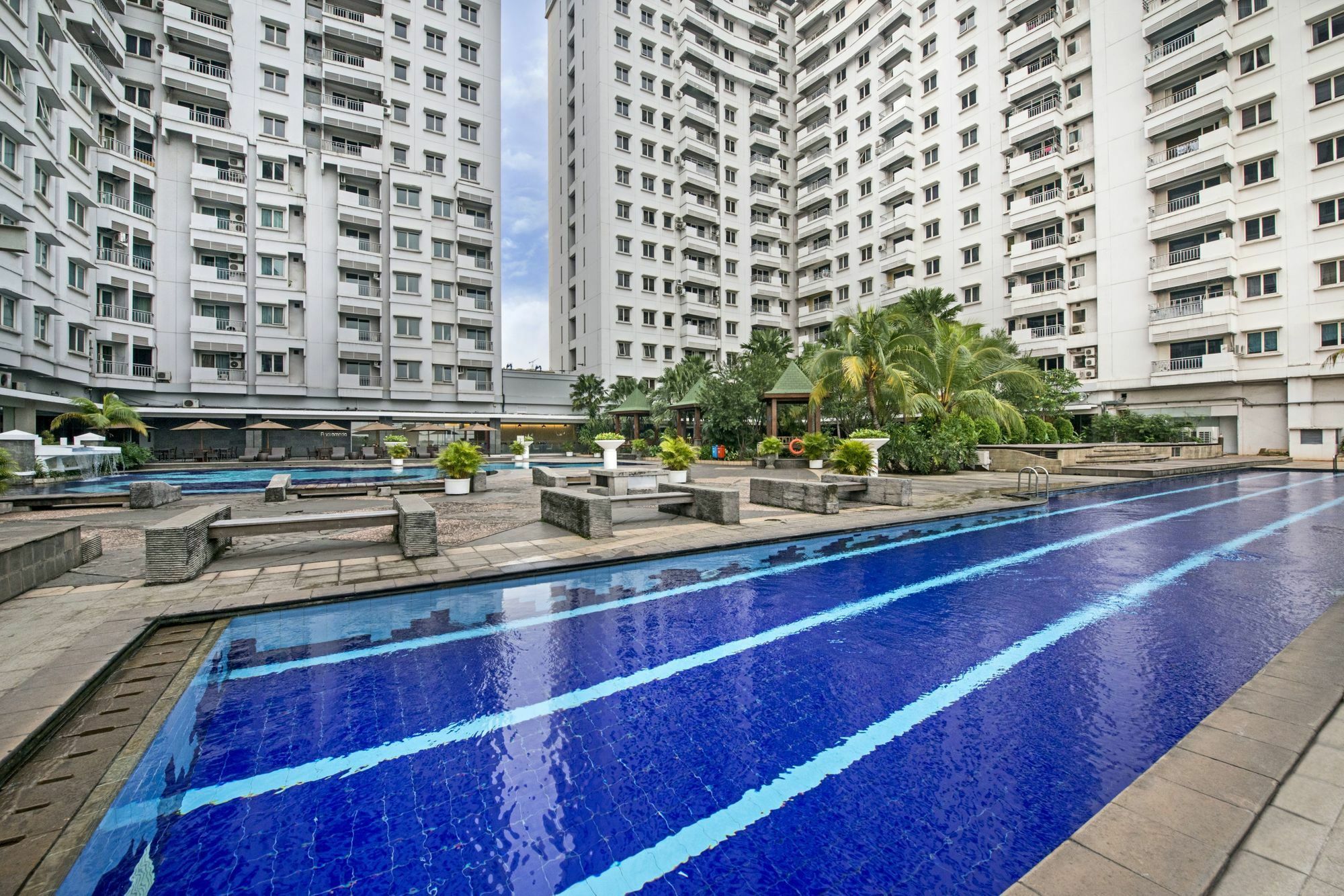 Grand Whiz Poins Simatupang Jakarta Extérieur photo