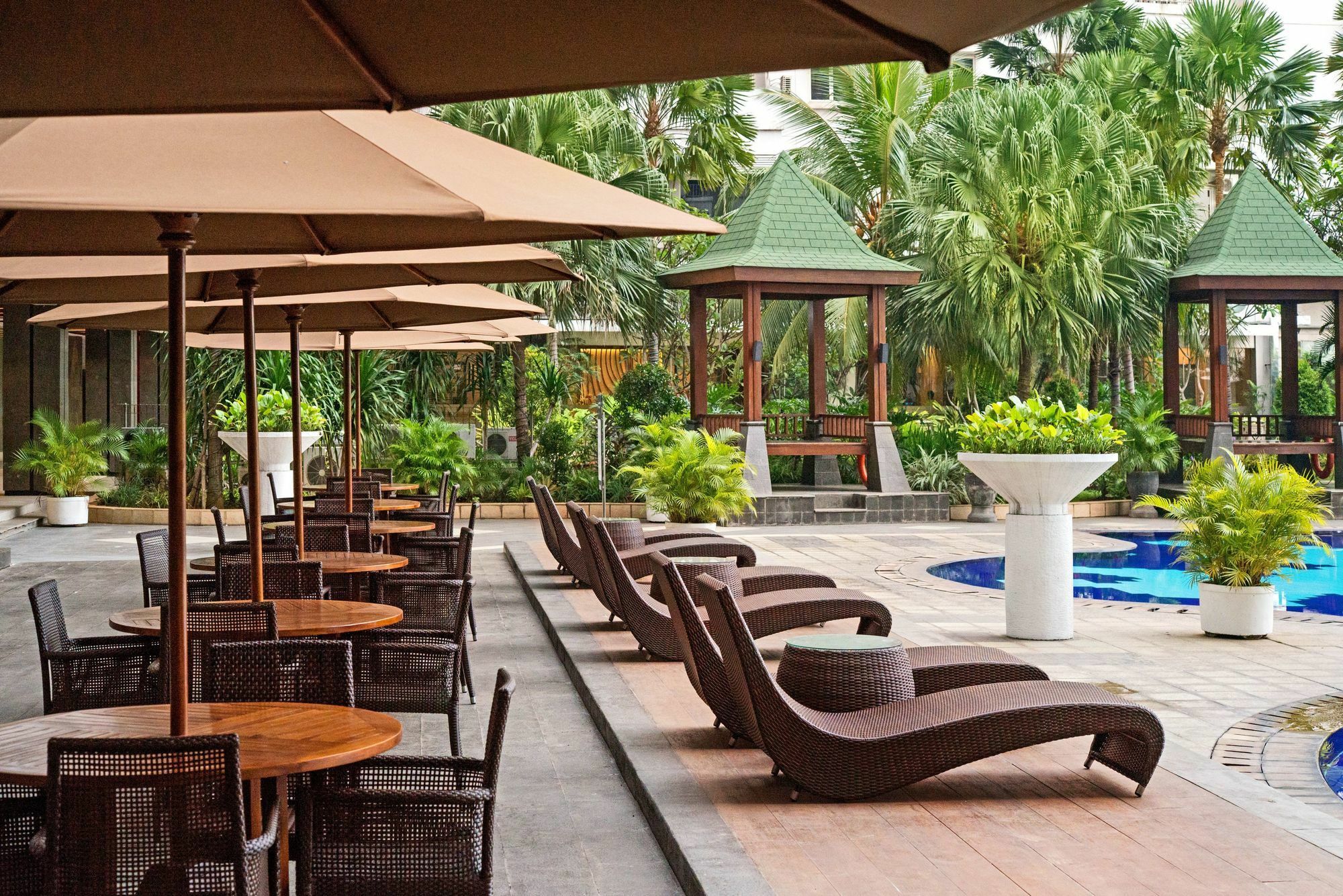 Grand Whiz Poins Simatupang Jakarta Extérieur photo