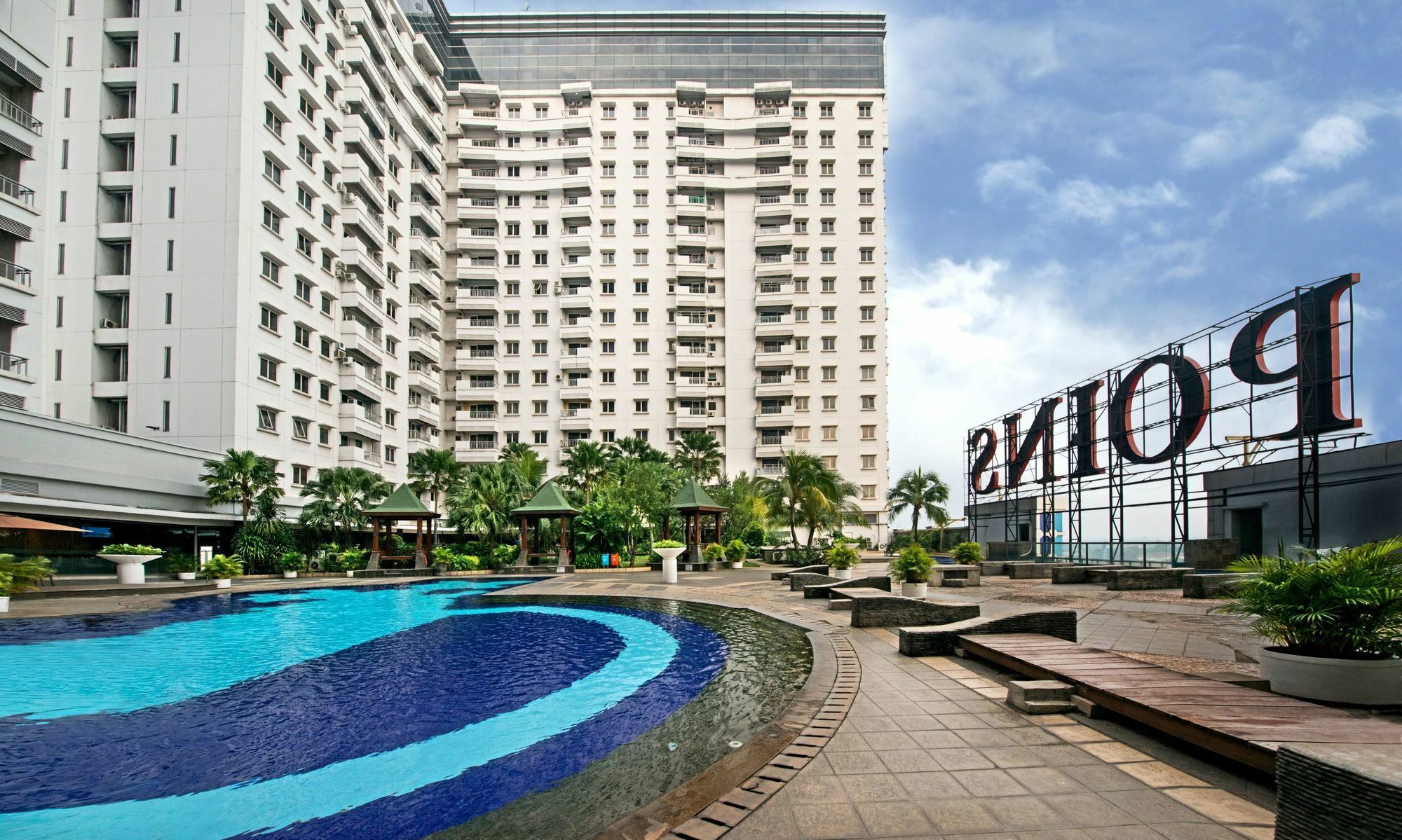 Grand Whiz Poins Simatupang Jakarta Extérieur photo